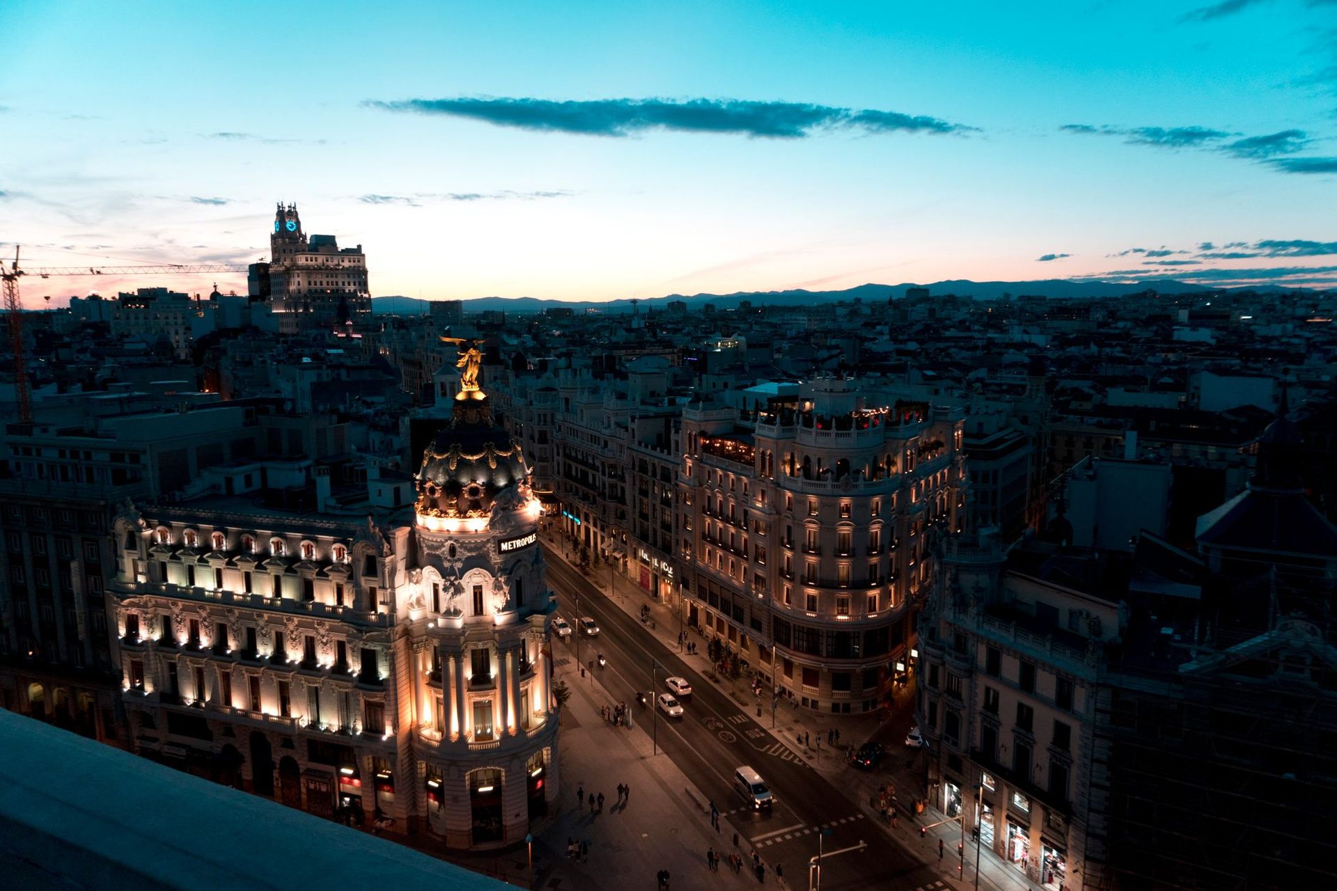 Gran Vía em Madri, passagens aéreas baratas para Madri na Sorasky